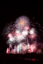 夏の一大イベント！釈迦堂川花火大会♪